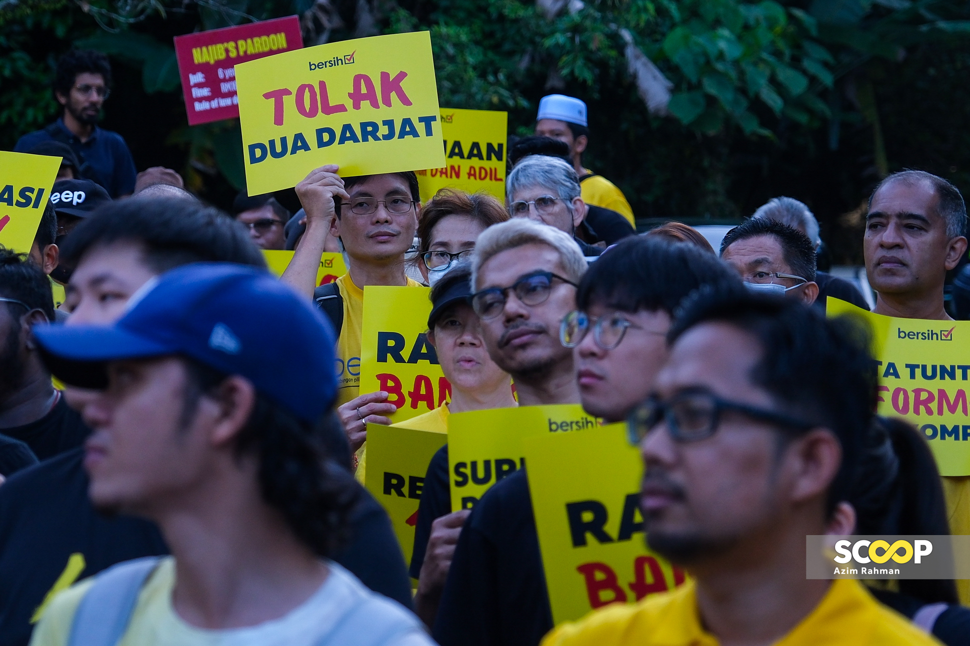 Reformasi Peratus Bersih Rally Goers Hand Demands To Mps Urging