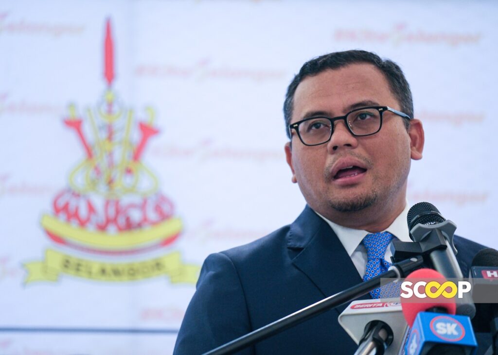 I Will Remain As Selangor Mb Until End Of Term Amirudin Scoop