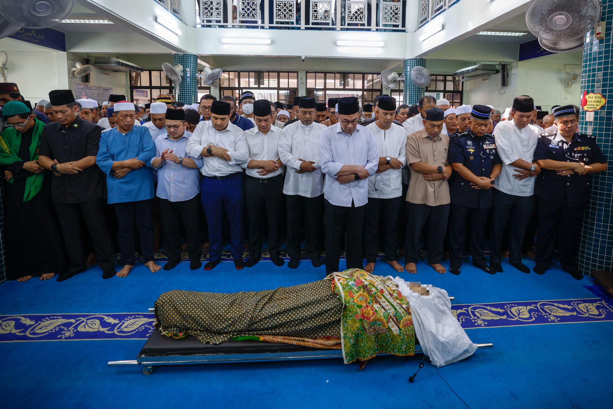PM imamkan solat jenazah Salahuddin Ayub
