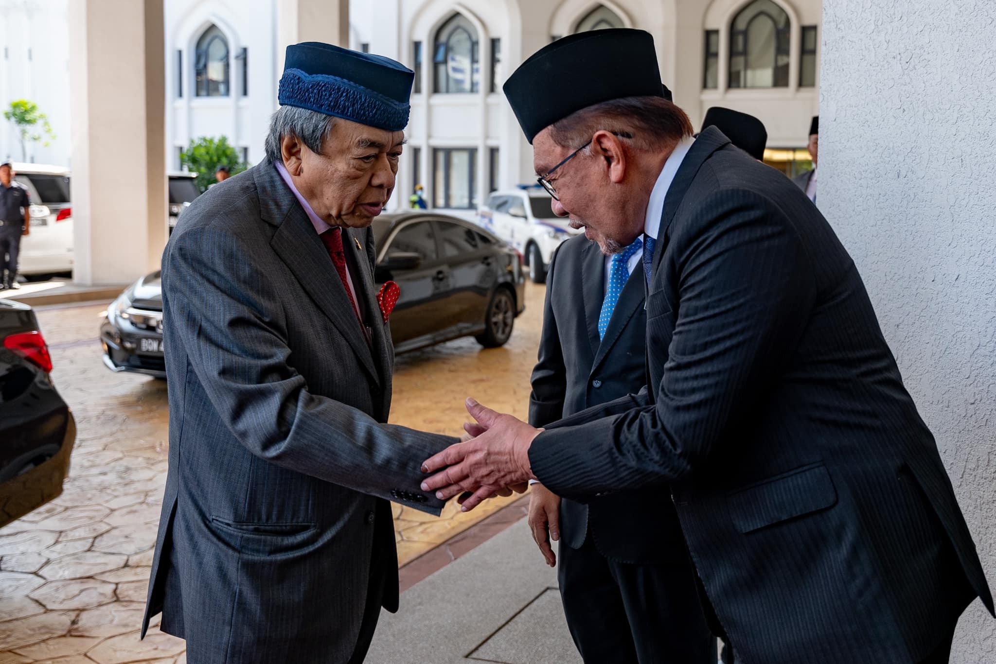 Kerajaan sedia tambah baik hal ehwal Islam di Malaysia agar beri manfaat kepada semua: PM