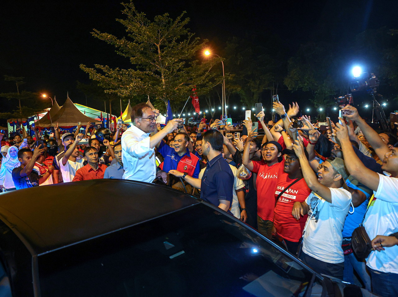 Use campaign to promote party, not slander opponents: Anwar tells Muhyiddin