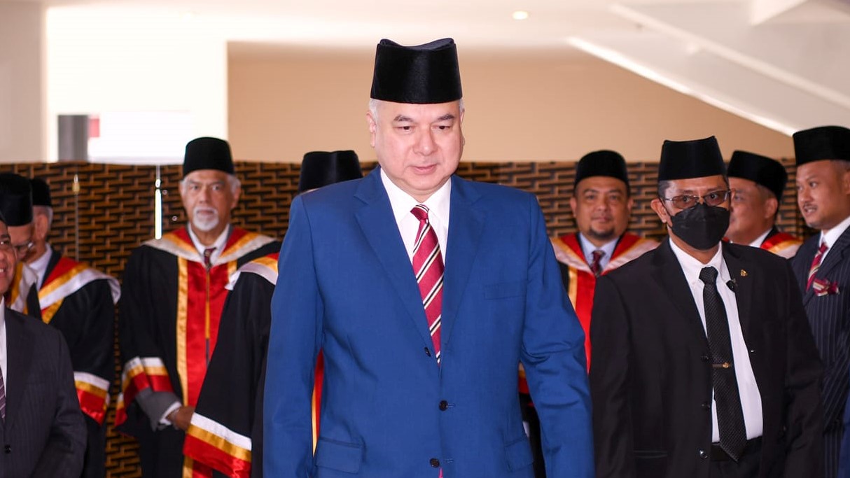 Sultan Nazrin urges prompt reporting of sensationalised 3R issues