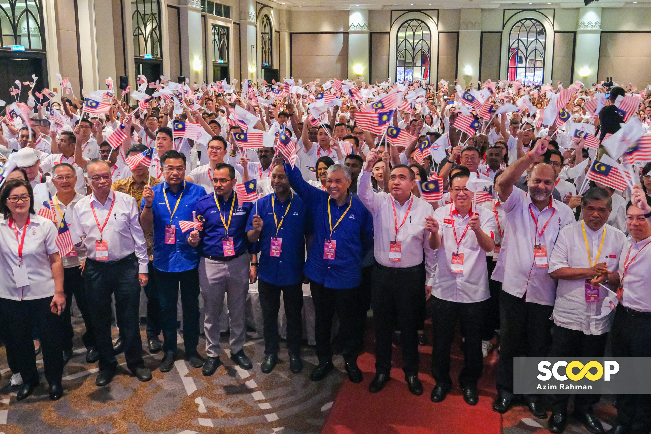 Zahid lakar sejarah Presiden Umno pertama hadir persidangan tahunan DAP