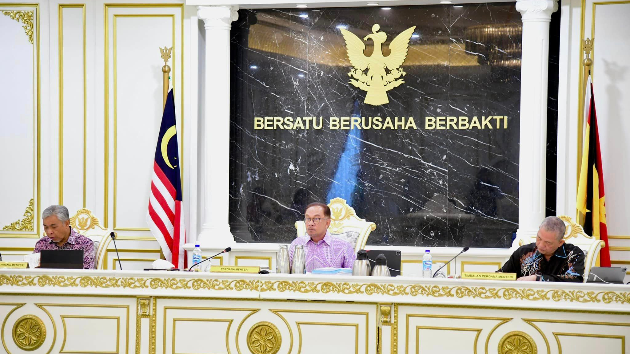 Anwar pengerusikan mesyuarat Jemaah Menteri buat pertama kali di Sarawak