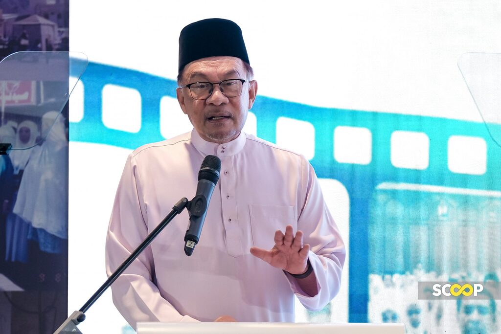 No Dire Need For Cabinet Reshuffle: Anwar | Scoop