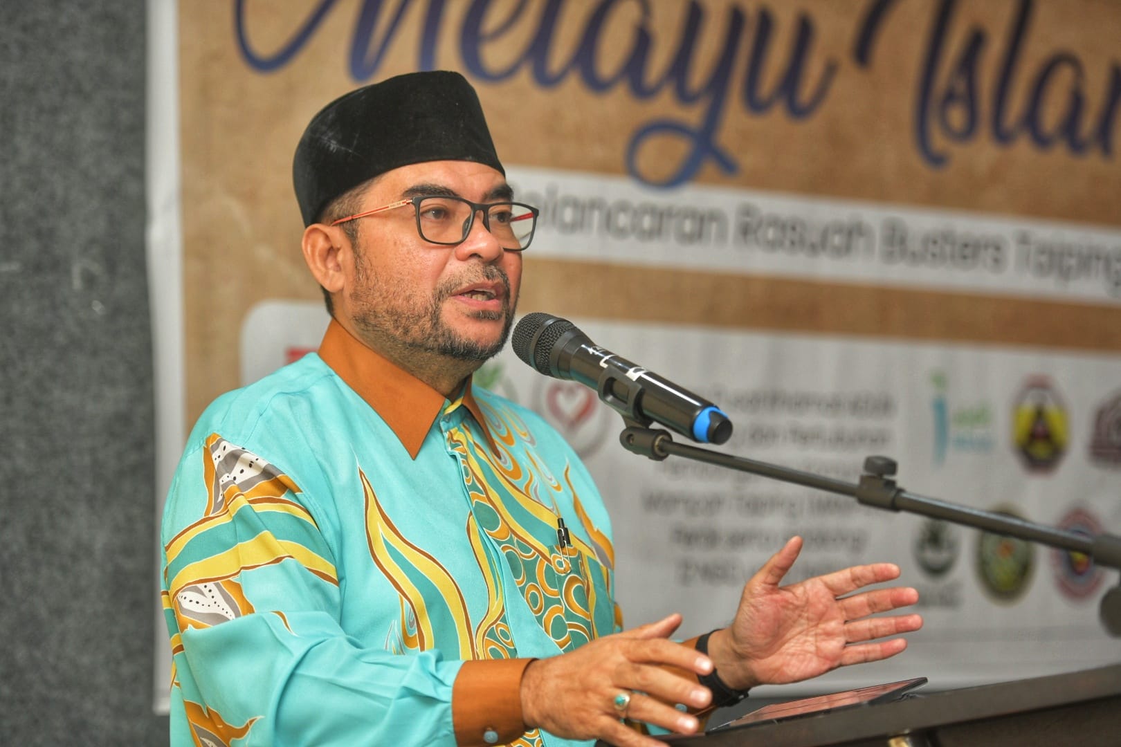 There is no infighting in Amanah, delegates will decide election: Mujahid