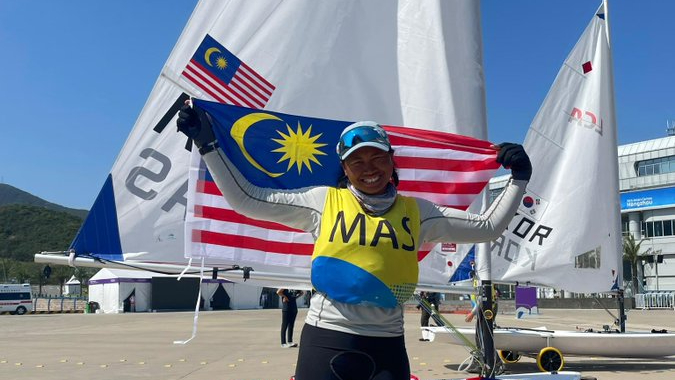 Nur Shazrin dedicates sailing gold to late coach