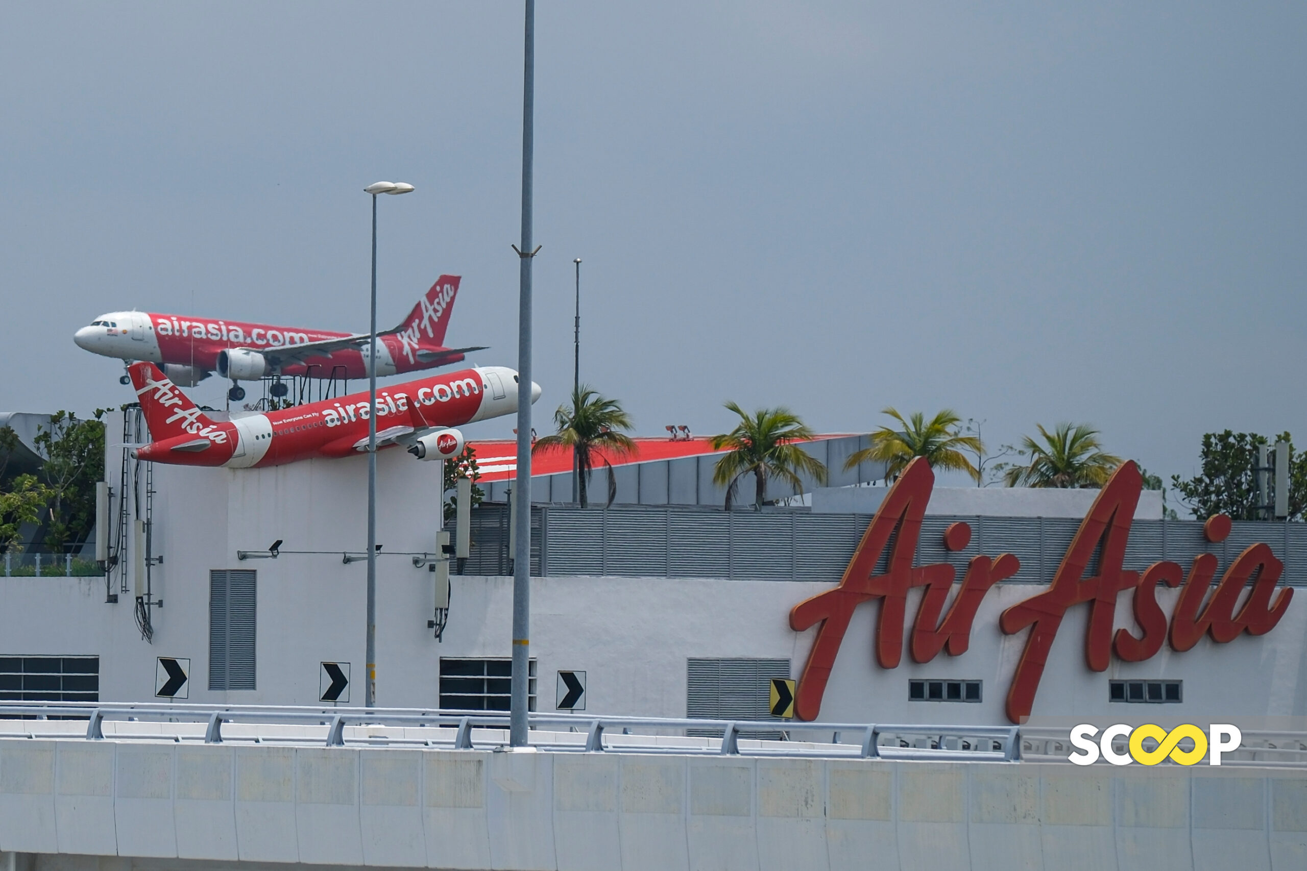 AirAsia pajak empat pesawat dikendalikan MYAirline sebelum ini