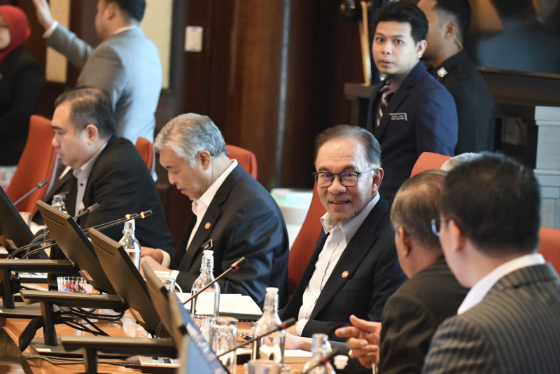 Cabinet reshuffle: DAP, Umno gain a minister each