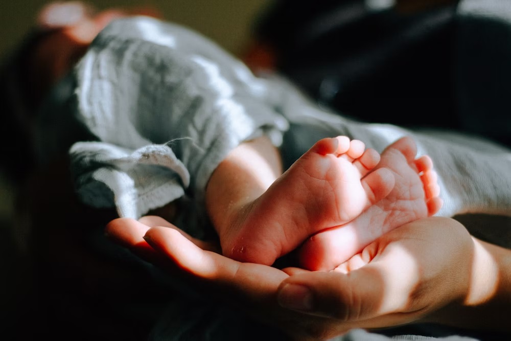Bekas pembantu tadbir jual bayi dipenjara 5 tahun, denda RM90,000