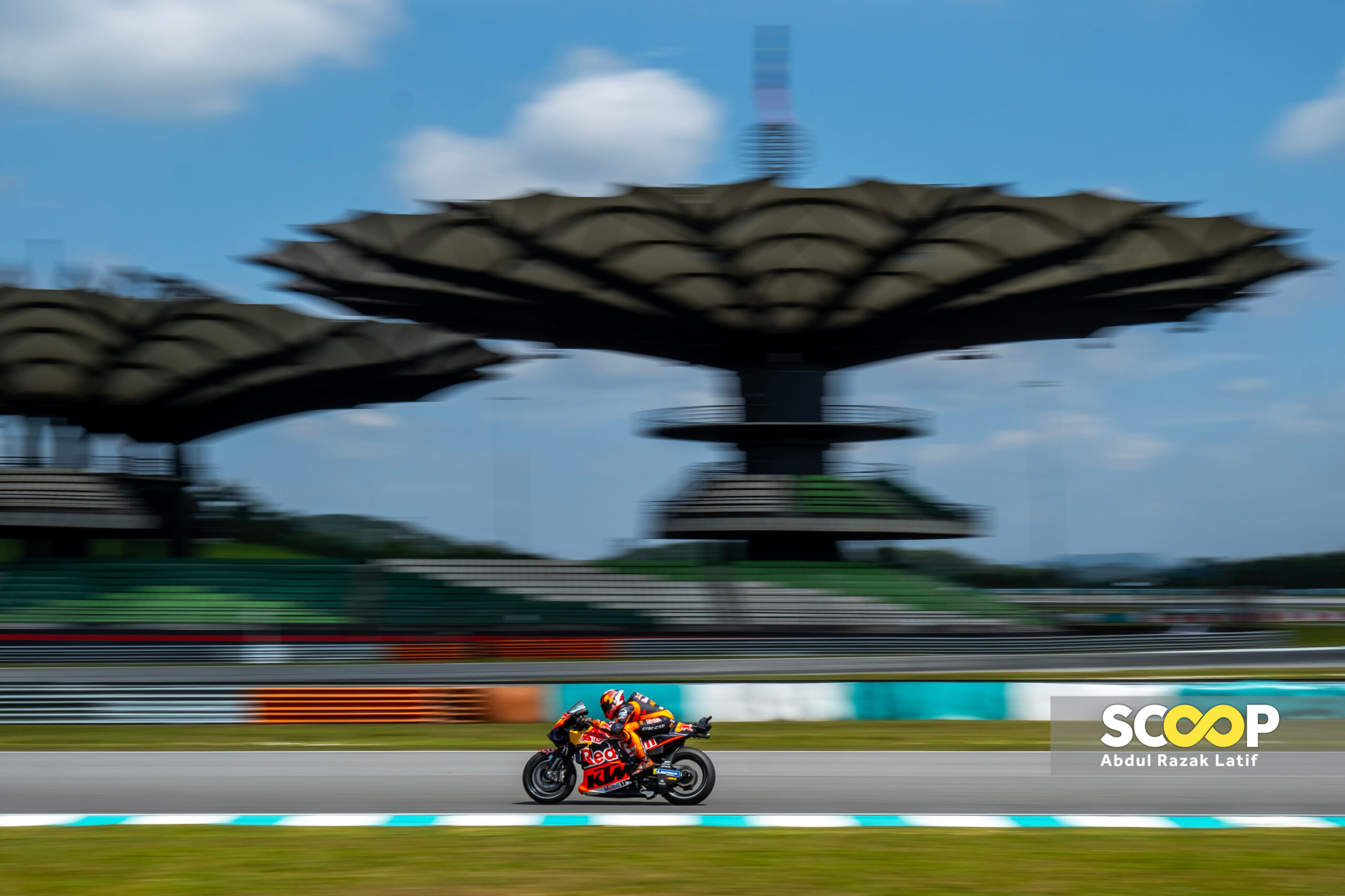 Espargaro puts factory KTM in pole position on day two