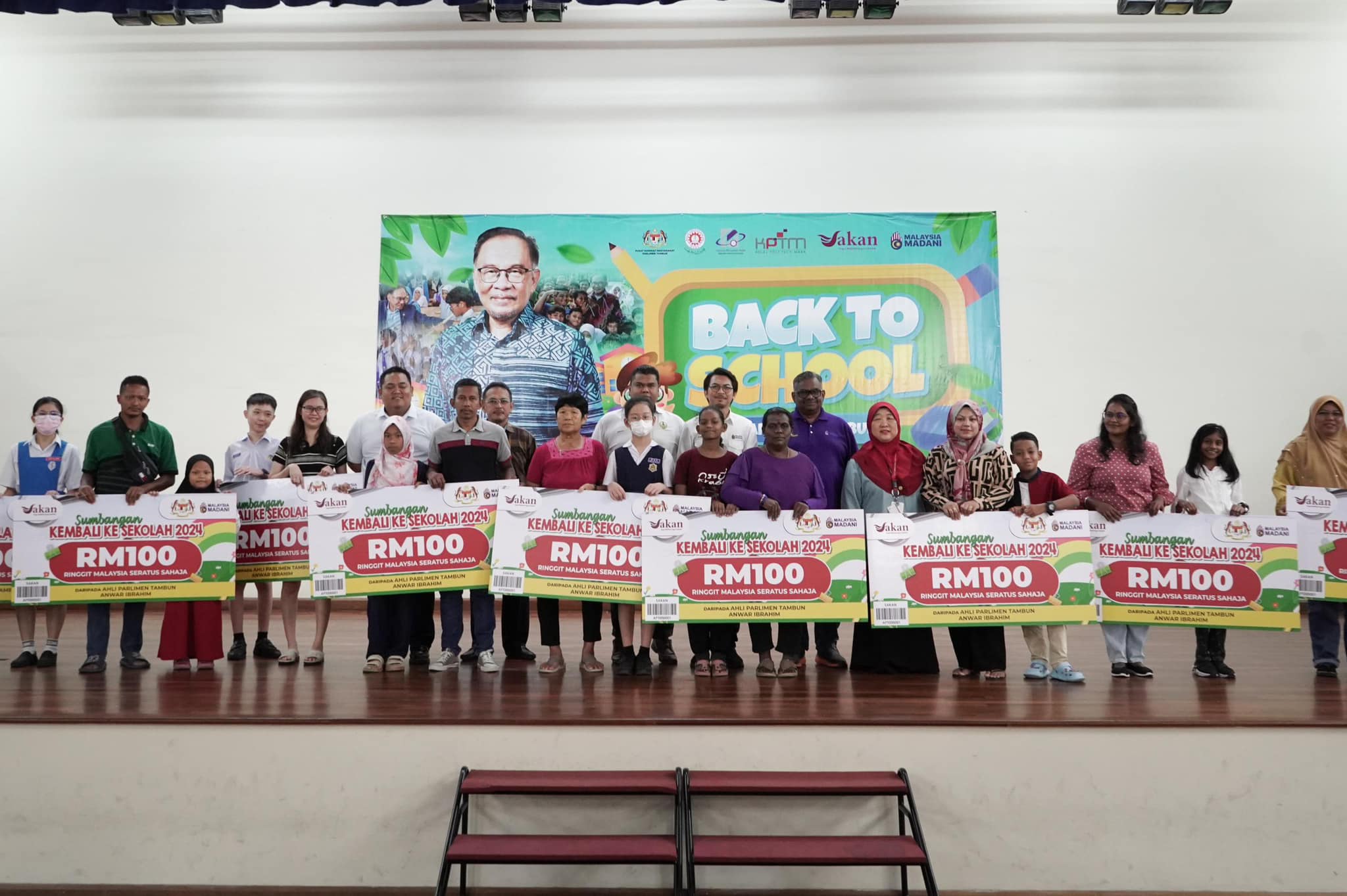 Govt to continue efforts to enhance ‘Back to School’ assistance: Anwar