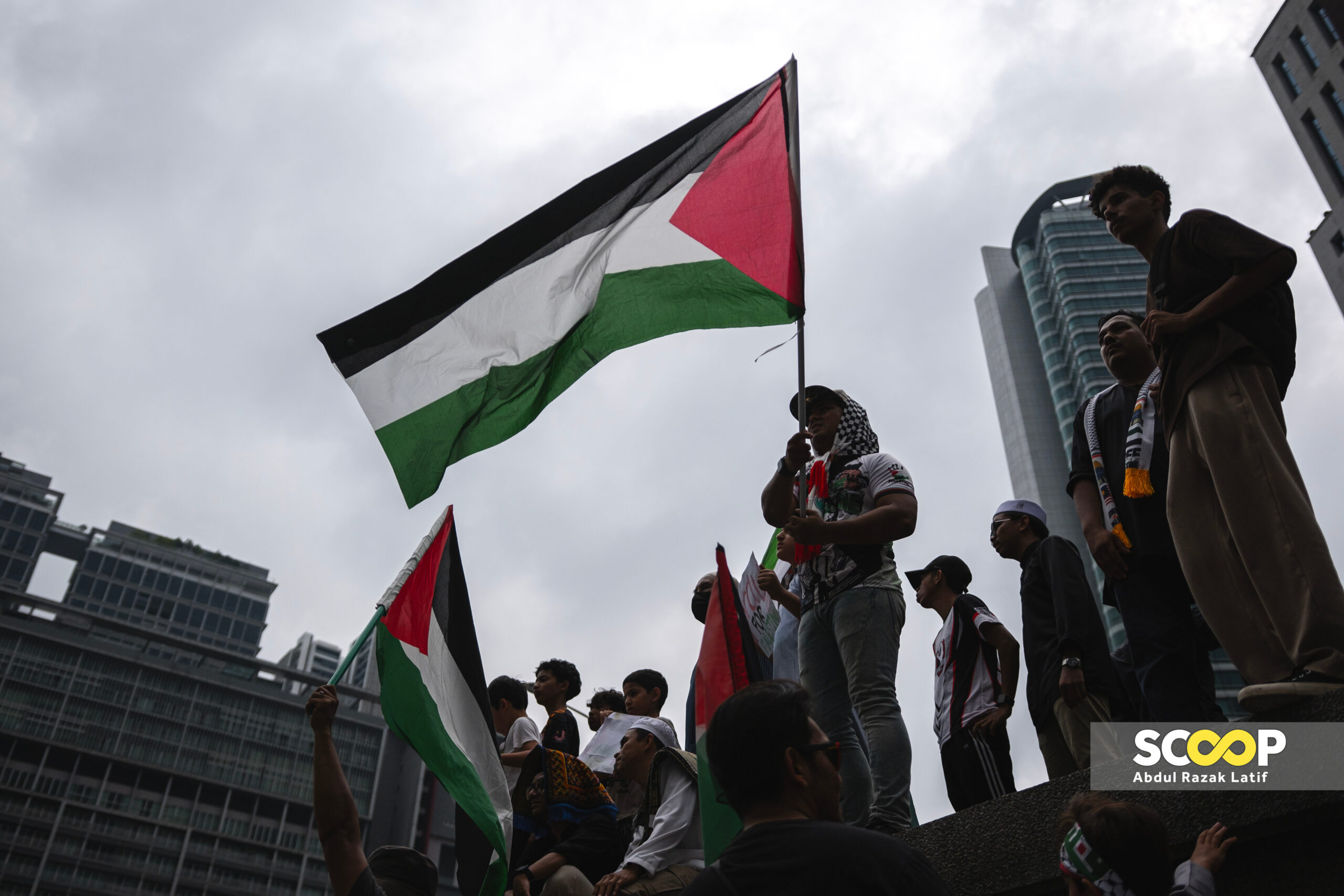 Malaysia not ruling out delivering Gaza aid via airdrop, says defence ...