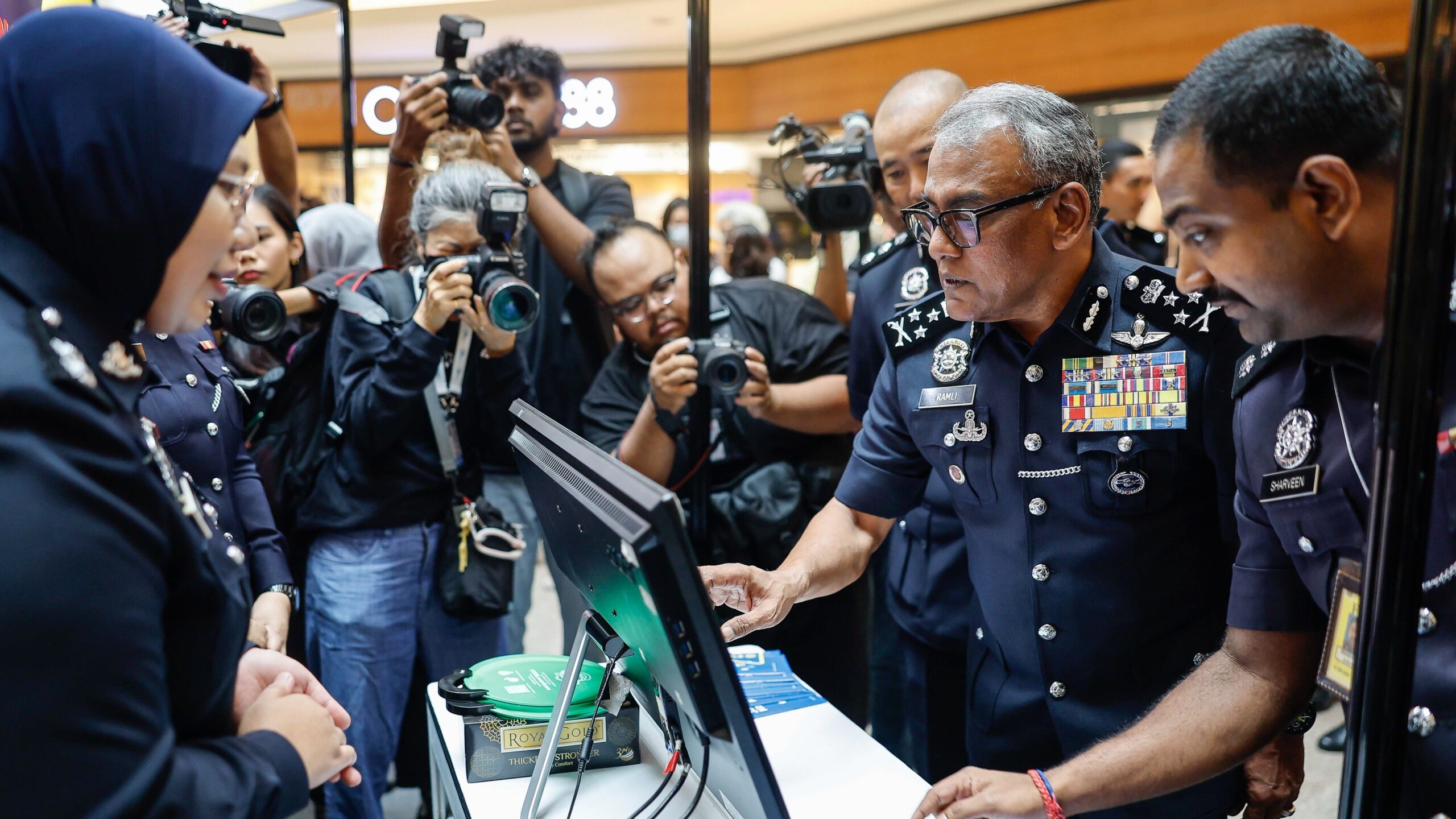 Membimbangkan! Kes Penipuan Dalam Talian Meningkat Dua Kali Ganda Bagi ...