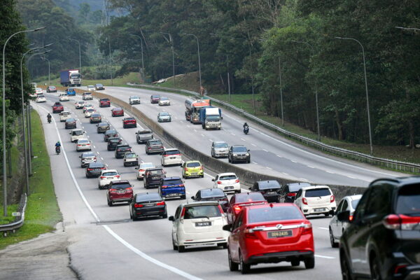 Raya rush: massive jams ahead as over 1.9 mil vehicles set to use Karak ...