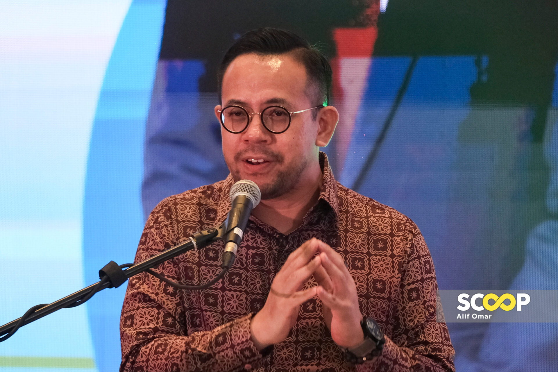 Finas funds Socso contributions for 4,500 artists: Fahmi | Scoop