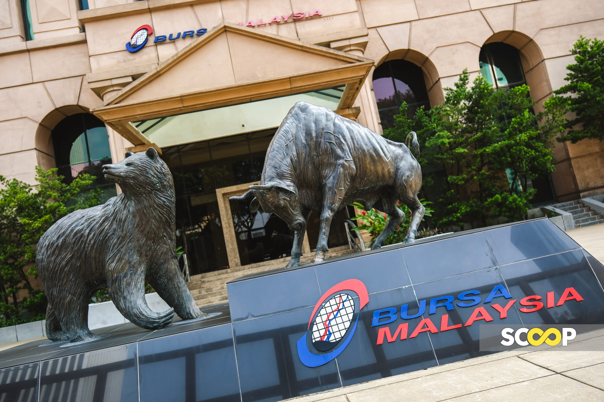 Bursa Malaysia begins day lower, expected to pick up later 