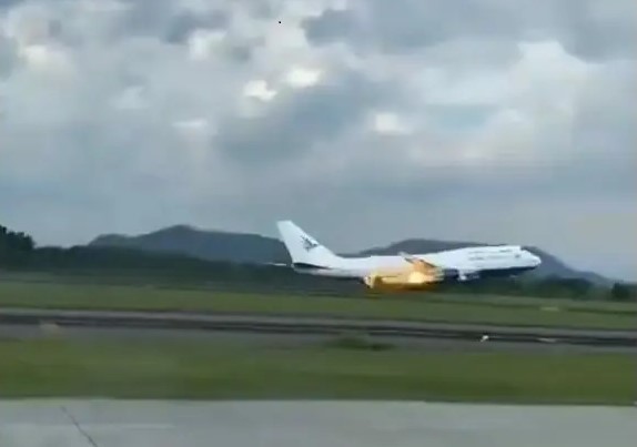 Garuda Boeing jet makes emergency landing due to sparks in engine