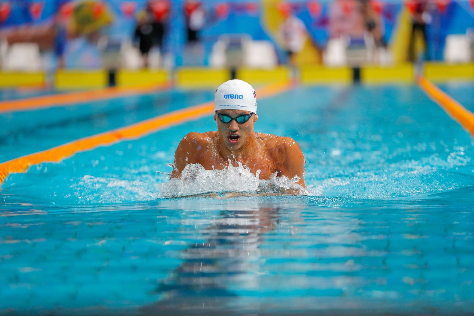 Arvin faces tough odds for Paris despite Malaysia Open swimming record