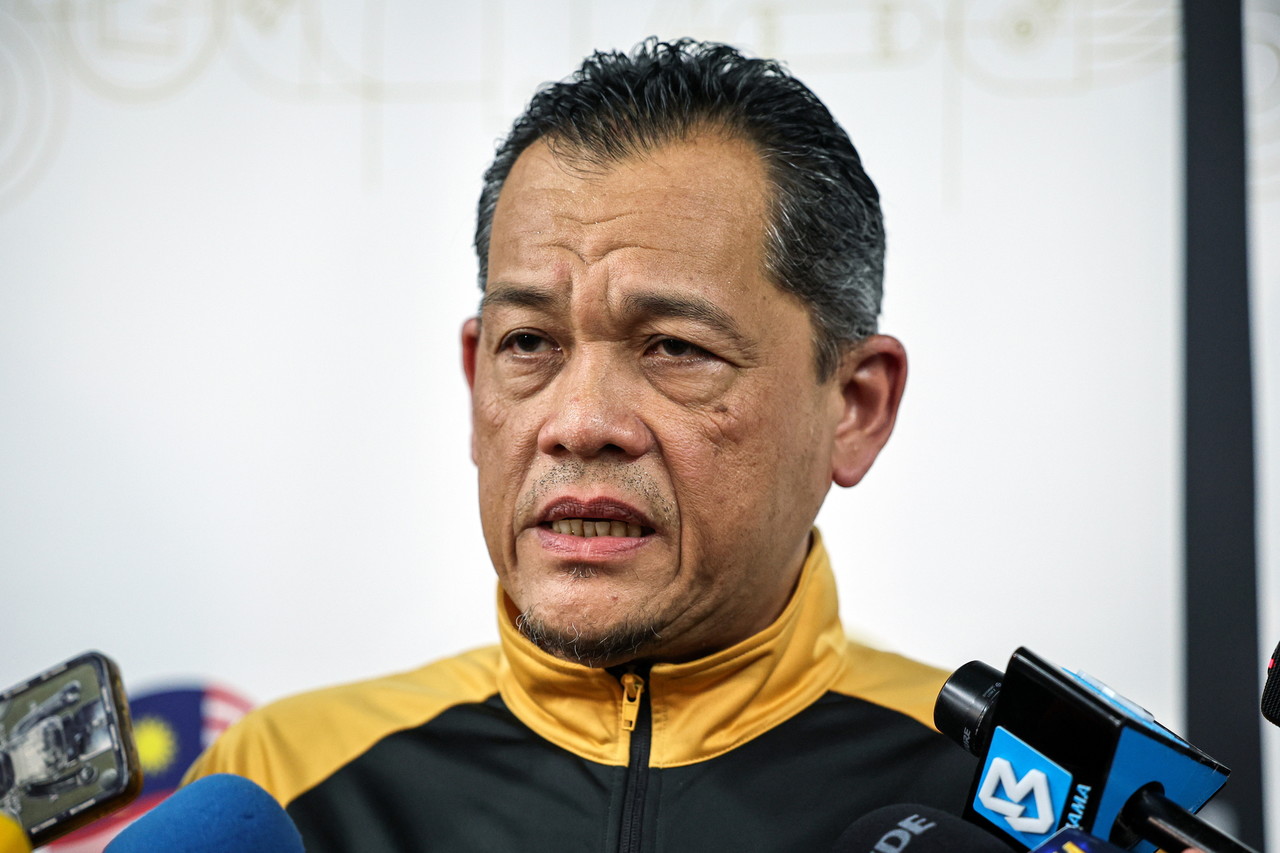 Orange to gold to symbolise golden Olympic goal: Hamidin on new official attire