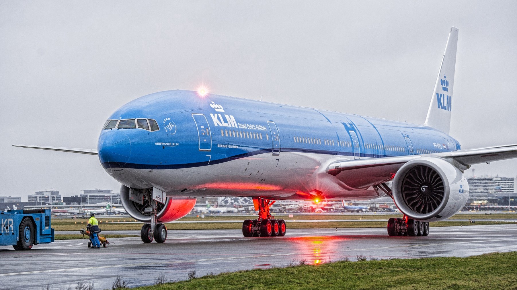 KLM flight makes emergency U-turn: technical glitch grounds Boeing 777