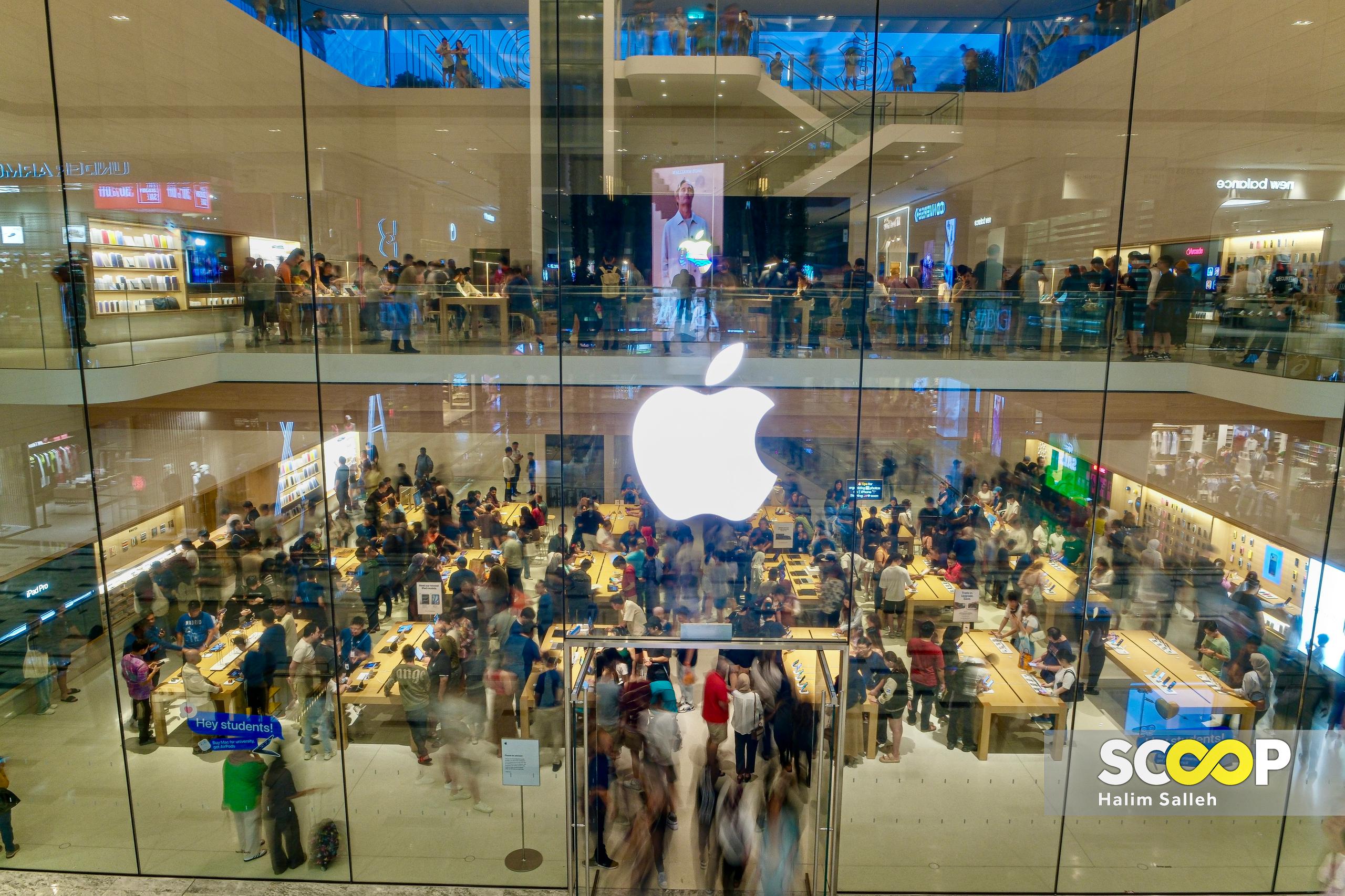 Photo of the day: Thousands throng TRX as Malaysia's first Apple Store opens
