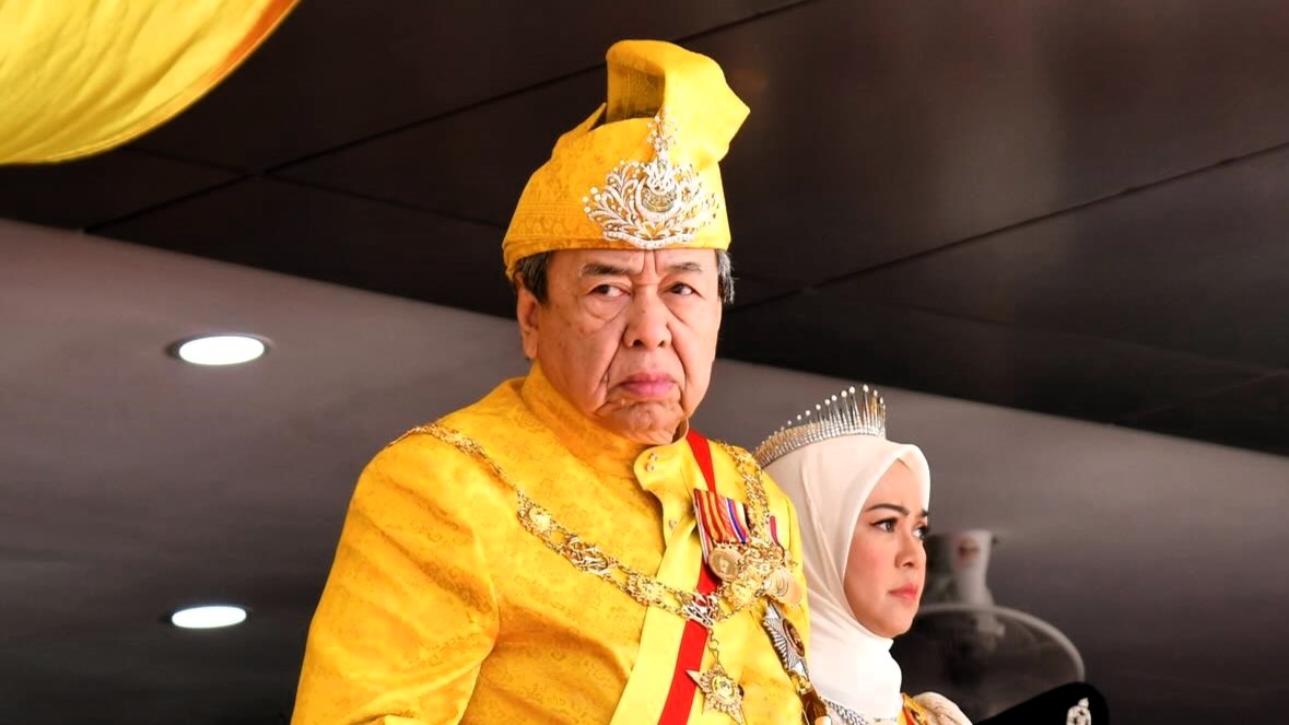 Sultan Sharafuddin of Selangor expresses ire toward MFL, Hamidin