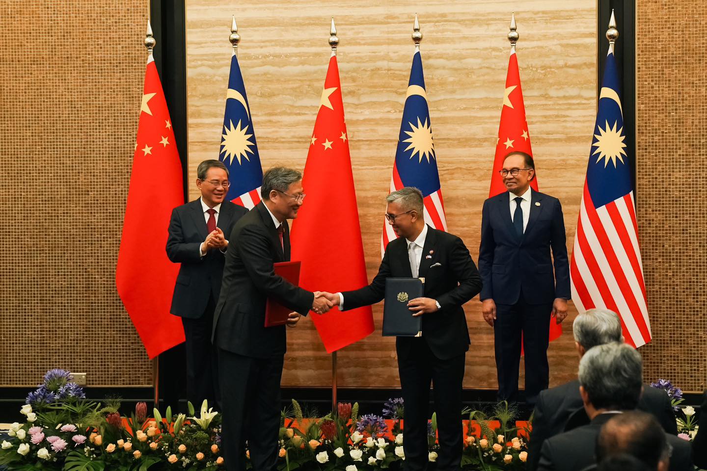 RM13.2 bil in investments expected from 11 Malaysia-China MoUs: Tengku Zafrul