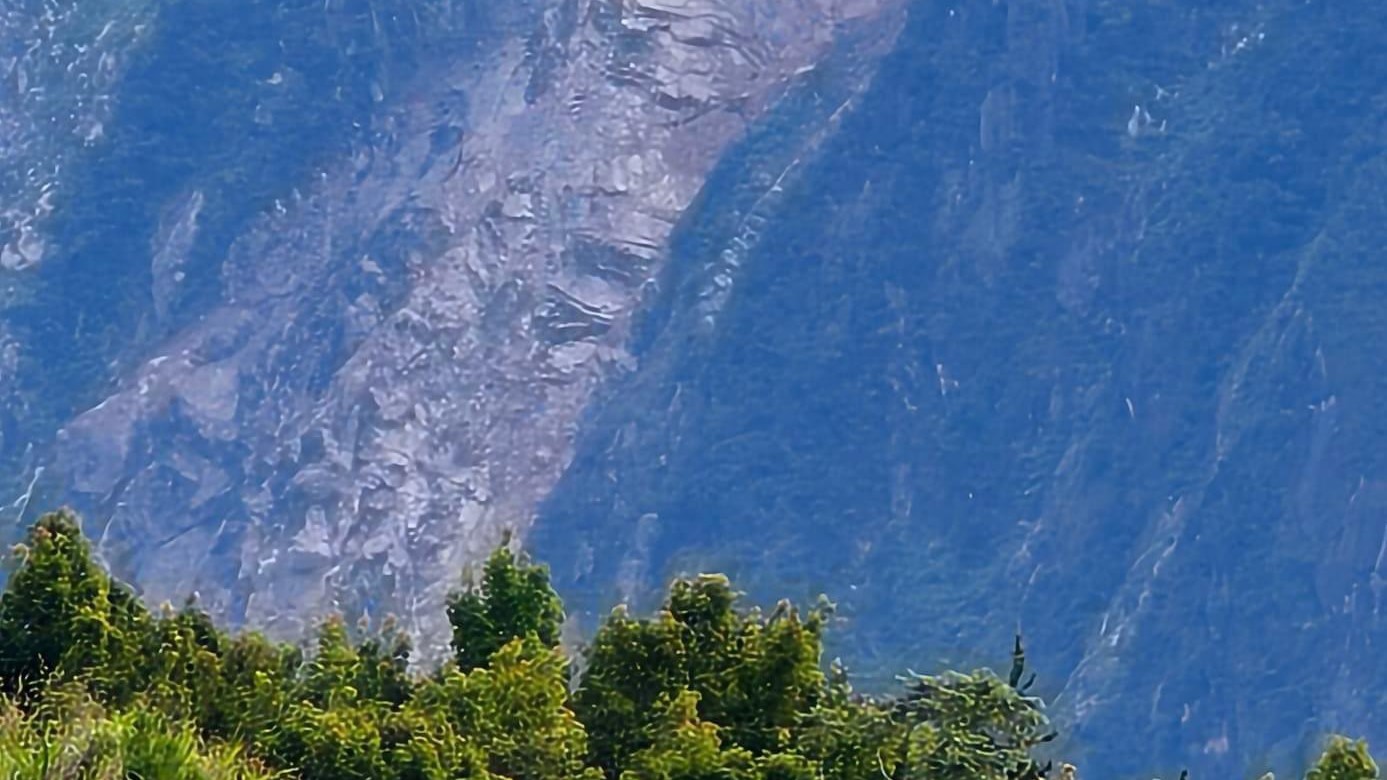 Landslide hits Mt Kinabalu, no casualties reported