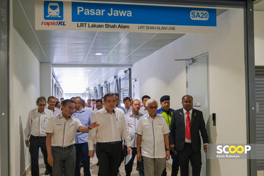 29072024 - Lawatan Menteri Pengangkutan, Anthony Loke ke LRT3 Pasar Jawa, Klang - AZIM RAHMAN 3 (1)