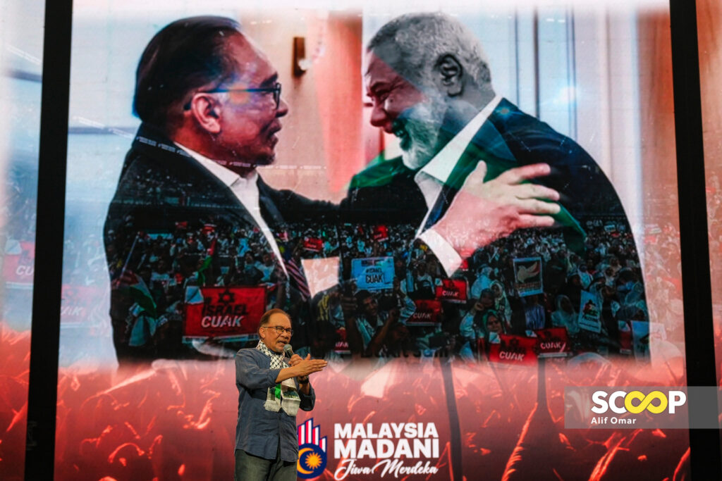 06 - 04082024 - Perdana Menteri Datuk Seri Anwar Ibrahim menghadiri Himpunan pembebasan Palestin di Axiata Arena - ALIF OMAR_6