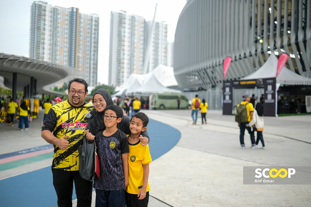 08092024 - Tinjauan orang ramai penyokong Malaysia mula hadir bagi perlawanan Malaysia lawan Lebanan Pesta Bola Merdeka di Stadium Bukit Jalil - ALIF OMAR