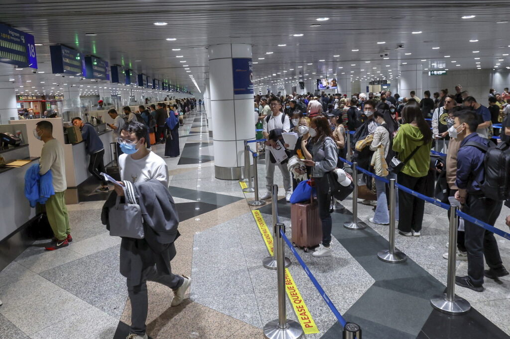 KAUNTER IMIGRESEN KLIA TERMINAL 1